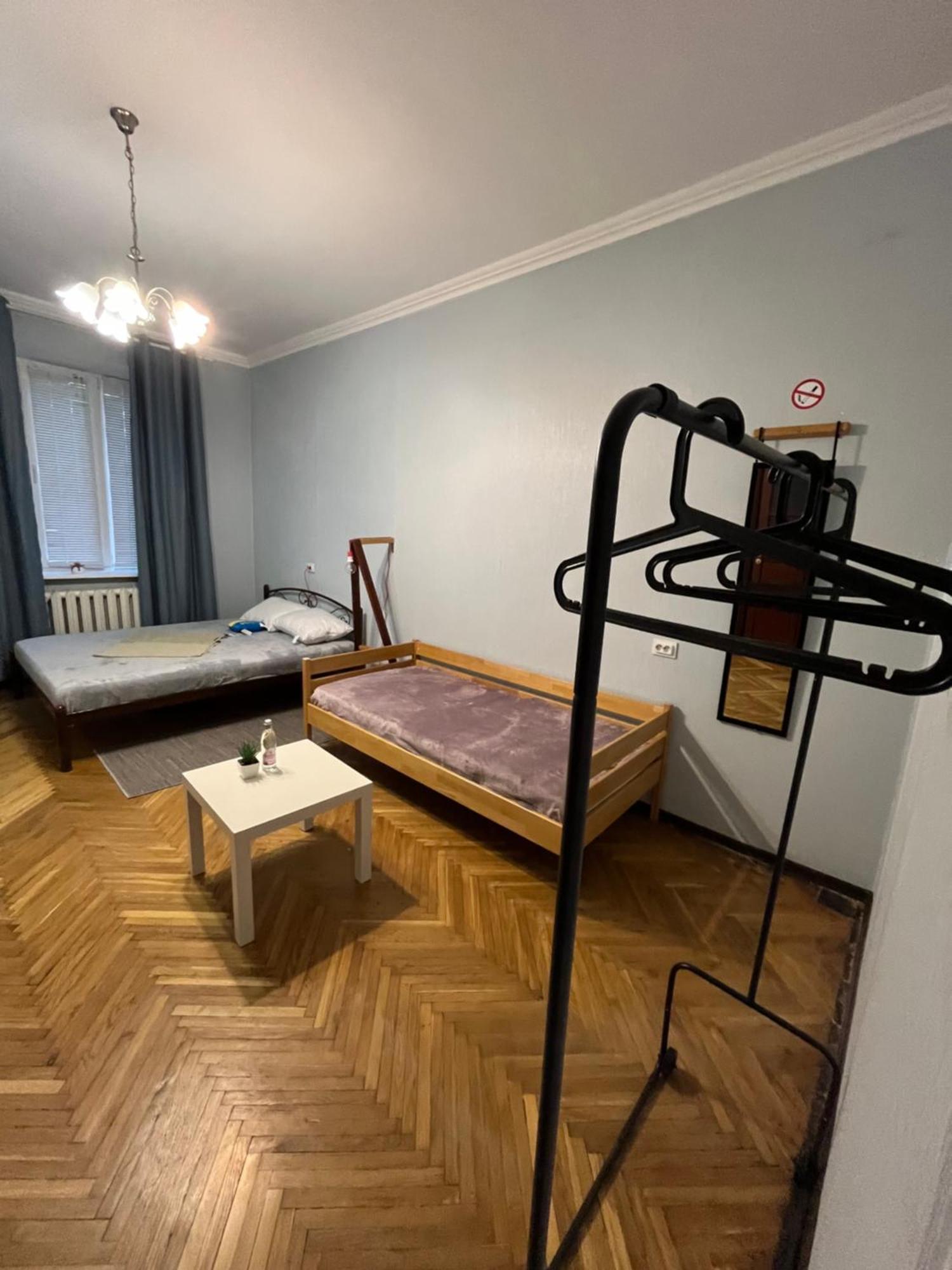 Ararat-Klovskaya Hostel-Apartments Kiev Exterior photo