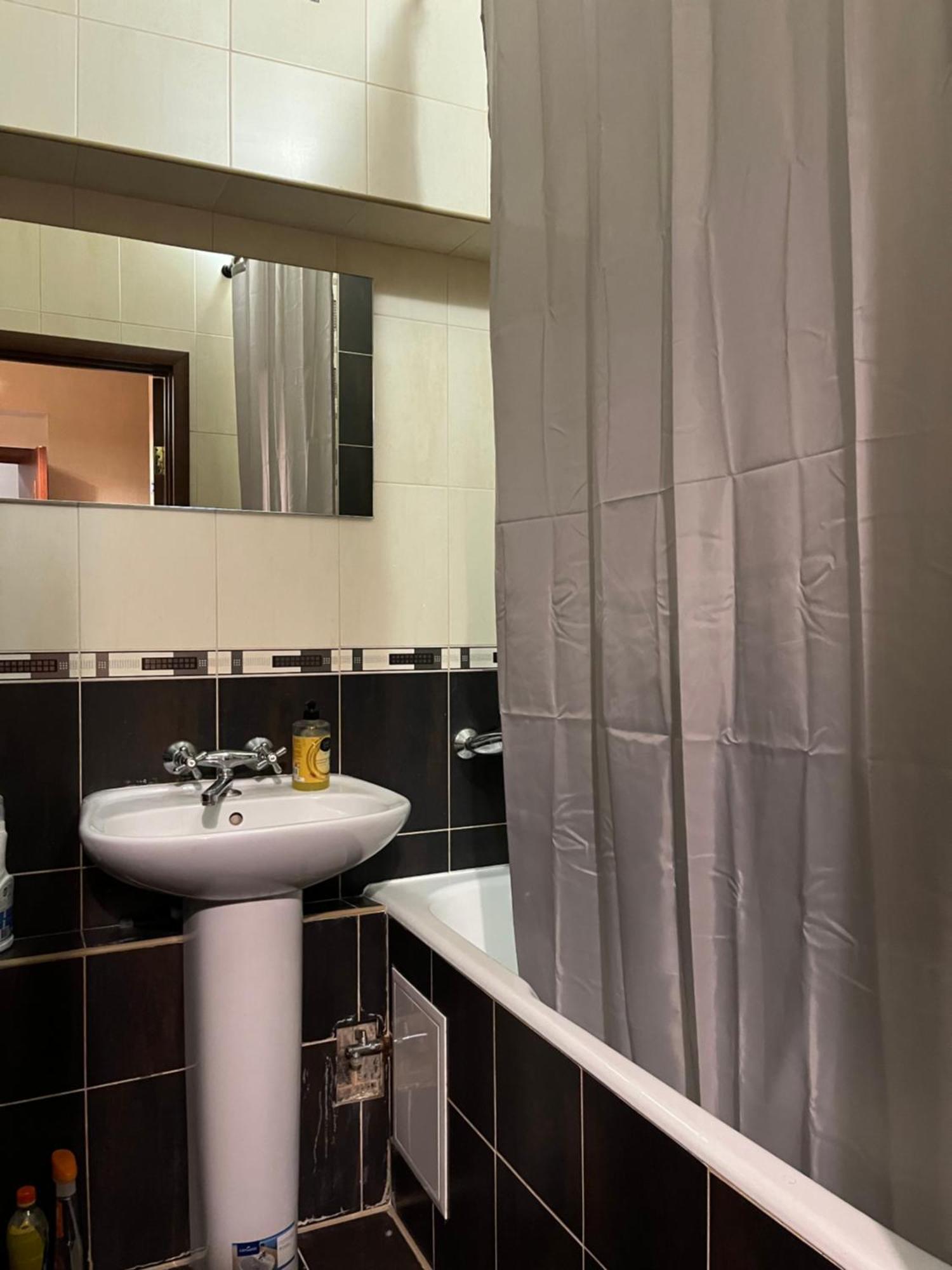 Ararat-Klovskaya Hostel-Apartments Kiev Exterior photo